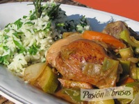 Pollo a la cerveza y arroz con espinacas